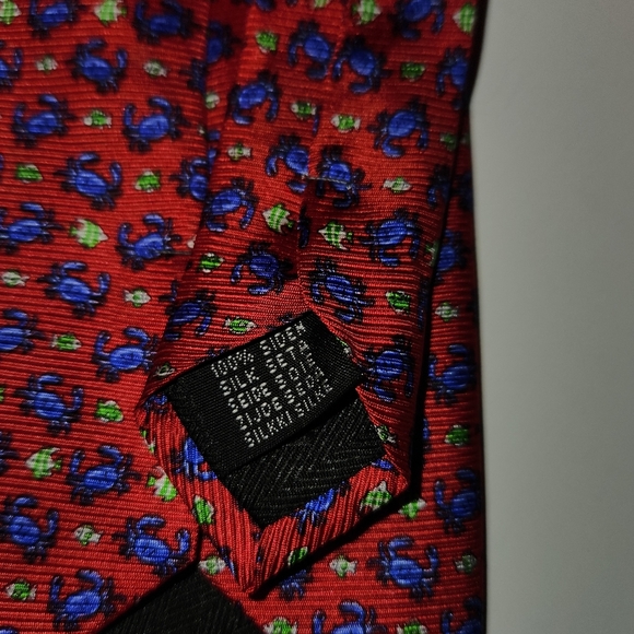 Cape Cod Neckwear Red Crab Silk Tie - Picture 4 of 6